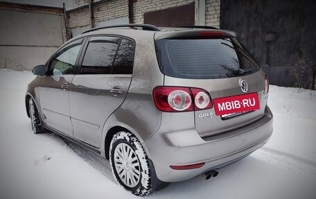 Volkswagen Golf Plus II, 2011 год, 820 000 рублей, 7 фотография
