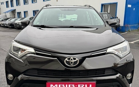 Toyota RAV4, 2015 год, 2 075 000 рублей, 3 фотография
