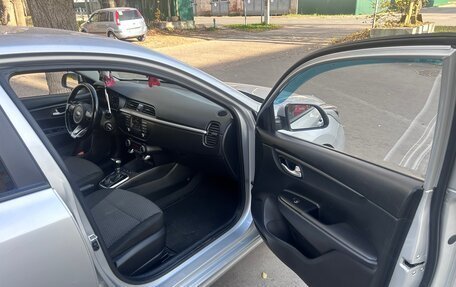 KIA Rio IV, 2017 год, 1 250 000 рублей, 10 фотография