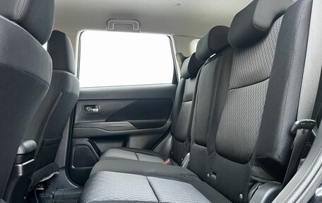 Mitsubishi Outlander III рестайлинг 3, 2012 год, 1 180 000 рублей, 11 фотография