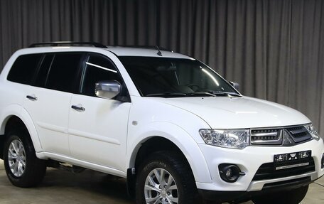 Mitsubishi Pajero Sport II рестайлинг, 2015 год, 1 699 000 рублей, 3 фотография