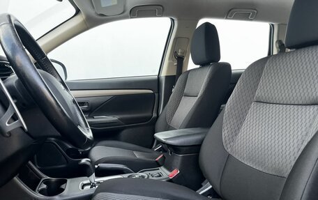 Mitsubishi Outlander III рестайлинг 3, 2012 год, 1 180 000 рублей, 10 фотография