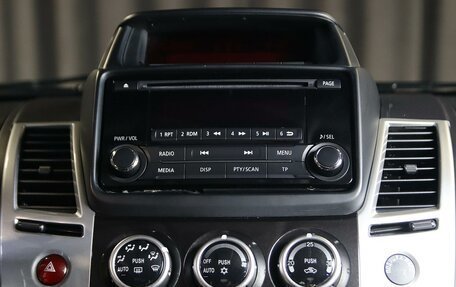 Mitsubishi Pajero Sport II рестайлинг, 2015 год, 1 699 000 рублей, 10 фотография