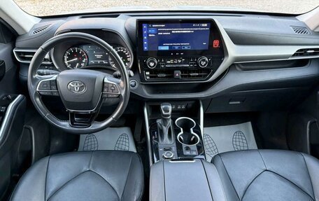 Toyota Highlander, 2023 год, 5 400 000 рублей, 5 фотография
