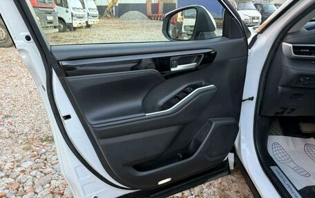 Toyota Highlander, 2023 год, 5 400 000 рублей, 9 фотография