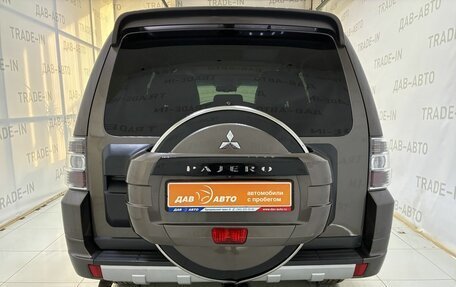 Mitsubishi Pajero IV рестайлинг 2, 2011 год, 1 899 000 рублей, 5 фотография