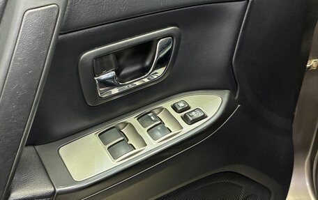 Mitsubishi Pajero IV рестайлинг 2, 2011 год, 1 899 000 рублей, 9 фотография