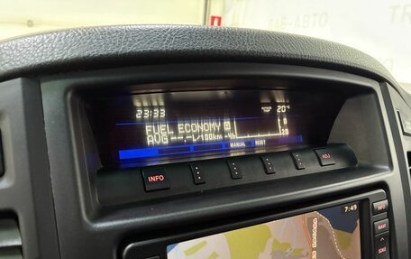 Mitsubishi Pajero IV рестайлинг 2, 2011 год, 1 899 000 рублей, 18 фотография
