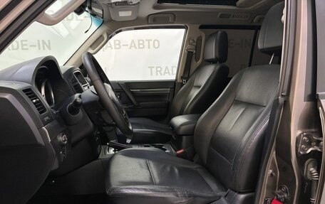 Mitsubishi Pajero IV рестайлинг 2, 2011 год, 1 899 000 рублей, 8 фотография