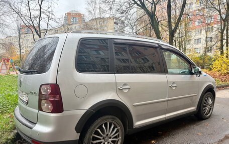 Volkswagen Touran III, 2008 год, 530 000 рублей, 3 фотография