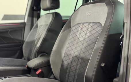 Volkswagen Tiguan II, 2023 год, 3 150 000 рублей, 11 фотография