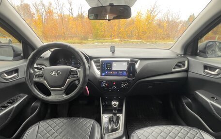 Hyundai Solaris II рестайлинг, 2017 год, 999 999 рублей, 11 фотография