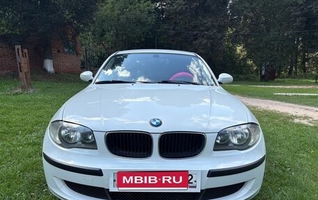 BMW 1 серия, 2009 год, 730 000 рублей, 1 фотография