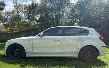 BMW 1 серия, 2009 год, 730 000 рублей, 3 фотография