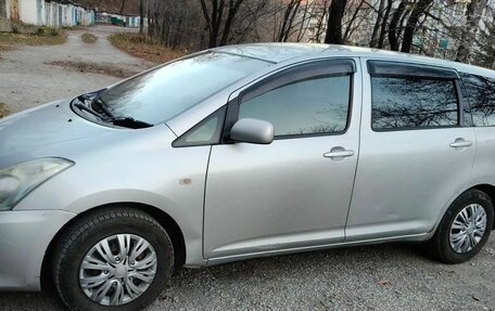 Toyota Wish II, 2005 год, 650 000 рублей, 2 фотография