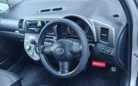 Toyota Wish II, 2005 год, 650 000 рублей, 9 фотография