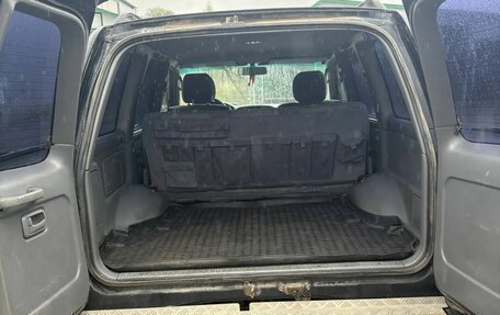 Toyota Land Cruiser 100 рестайлинг 2, 2001 год, 2 100 000 рублей, 12 фотография