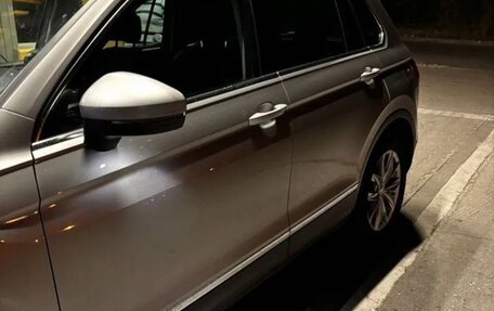 Volkswagen Tiguan II, 2017 год, 2 900 000 рублей, 2 фотография