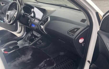 Hyundai ix35 I рестайлинг, 2011 год, 1 150 000 рублей, 16 фотография