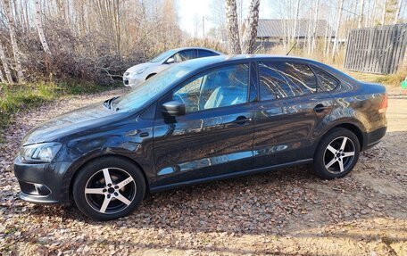 Volkswagen Polo VI (EU Market), 2013 год, 670 000 рублей, 2 фотография