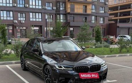 BMW 5 серия, 2018 год, 3 890 000 рублей, 3 фотография