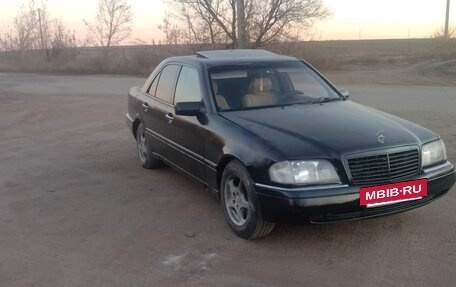Mercedes-Benz C-Класс, 1996 год, 230 000 рублей, 2 фотография