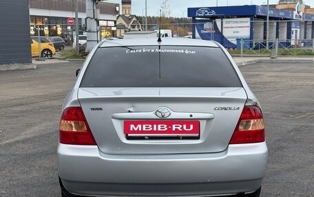 Toyota Corolla, 2004 год, 310 000 рублей, 4 фотография