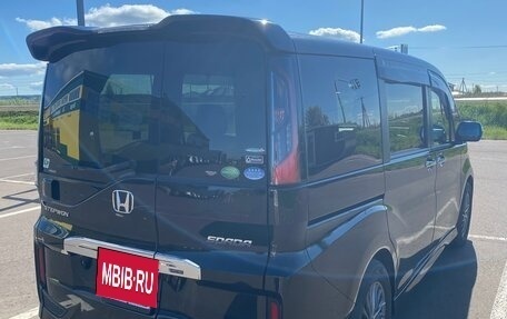 Honda Stepwgn IV рестайлинг, 2016 год, 1 849 000 рублей, 5 фотография