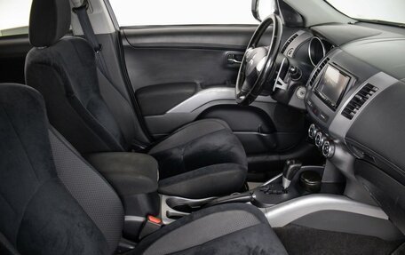 Mitsubishi Outlander III рестайлинг 3, 2011 год, 1 249 000 рублей, 11 фотография