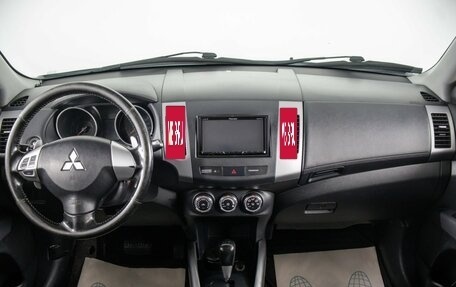 Mitsubishi Outlander III рестайлинг 3, 2011 год, 1 249 000 рублей, 12 фотография