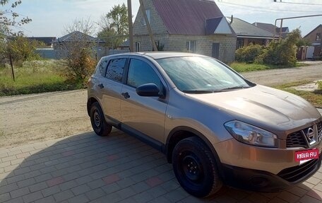 Nissan Qashqai, 2011 год, 740 000 рублей, 2 фотография