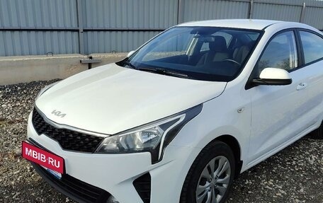 KIA Rio IV, 2021 год, 1 586 000 рублей, 2 фотография