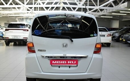 Honda Freed I, 2014 год, 985 000 рублей, 6 фотография