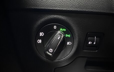 Skoda Karoq I, 2020 год, 2 390 000 рублей, 38 фотография