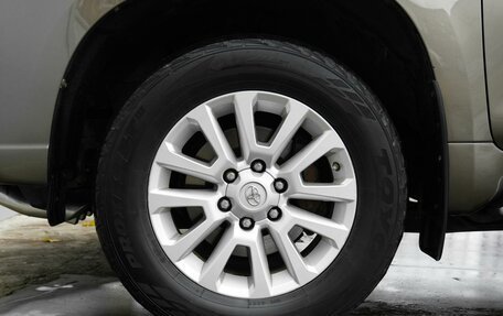 Toyota Land Cruiser Prado 150 рестайлинг, 2015 год, 3 190 000 рублей, 8 фотография