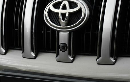 Toyota Land Cruiser Prado 150 рестайлинг, 2015 год, 3 190 000 рублей, 7 фотография