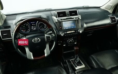 Toyota Land Cruiser Prado 150 рестайлинг, 2015 год, 3 190 000 рублей, 16 фотография