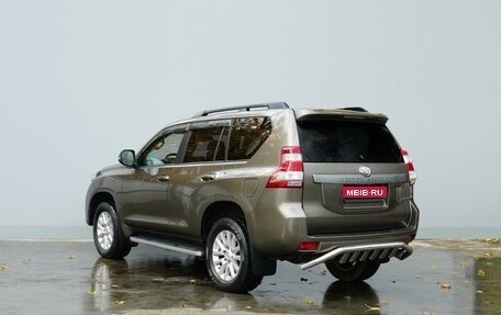Toyota Land Cruiser Prado 150 рестайлинг, 2015 год, 3 190 000 рублей, 2 фотография