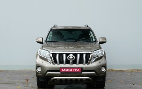 Toyota Land Cruiser Prado 150 рестайлинг, 2015 год, 3 190 000 рублей, 3 фотография