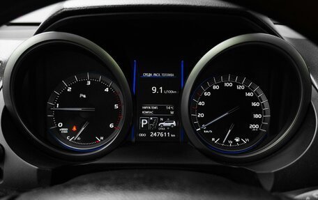 Toyota Land Cruiser Prado 150 рестайлинг, 2015 год, 3 190 000 рублей, 18 фотография