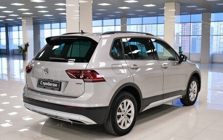 Volkswagen Tiguan II, 2018 год, 2 688 000 рублей, 2 фотография