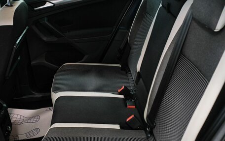 Volkswagen Tiguan II, 2018 год, 2 688 000 рублей, 19 фотография