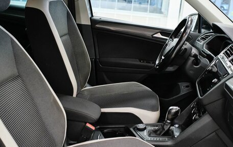 Volkswagen Tiguan II, 2018 год, 2 688 000 рублей, 21 фотография