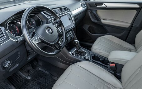 Volkswagen Tiguan II, 2019 год, 2 491 600 рублей, 5 фотография
