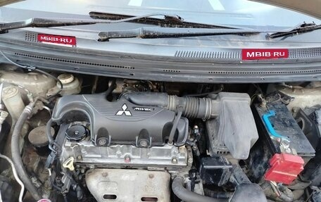 Mitsubishi Colt VI рестайлинг, 2003 год, 279 000 рублей, 14 фотография