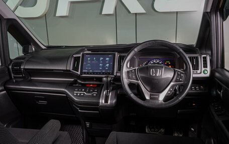 Honda Stepwgn IV рестайлинг, 2014 год, 2 019 000 рублей, 6 фотография