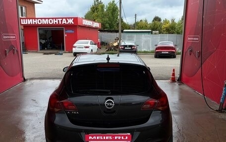 Opel Astra J, 2011 год, 500 000 рублей, 2 фотография
