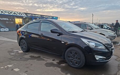 Hyundai Solaris II рестайлинг, 2015 год, 950 000 рублей, 3 фотография