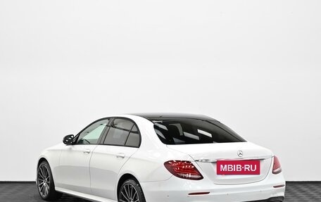 Mercedes-Benz E-Класс, 2016 год, 2 125 000 рублей, 2 фотография