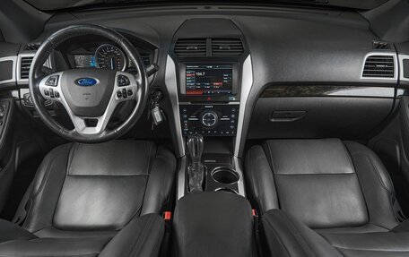 Ford Explorer V рестайлинг, 2011 год, 1 799 000 рублей, 9 фотография